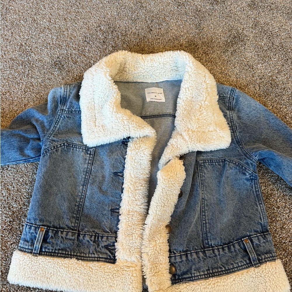 ❌🛑🚫 THIS ITEM SOLD: Cozy Denim Sherpa-Lined Jacket